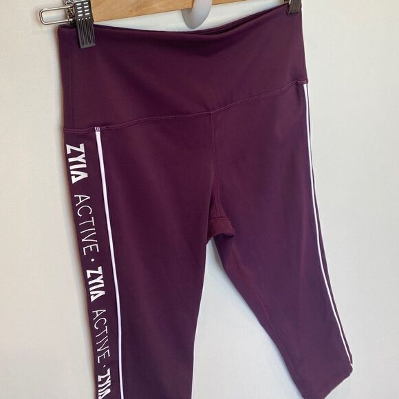 Zyia Active Plum Logo High Rise Compressive Cropped Leggings - Picture 3 of 7